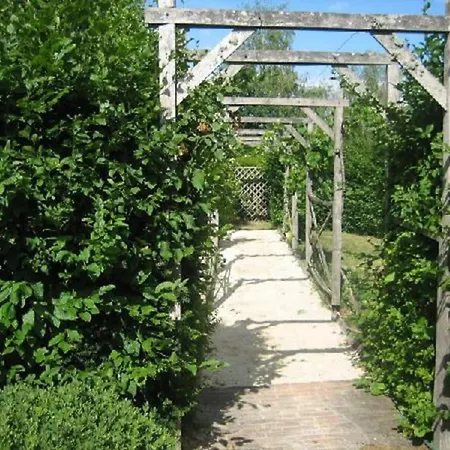Holiday home Manor House, Huge Park, Le Mans Area *